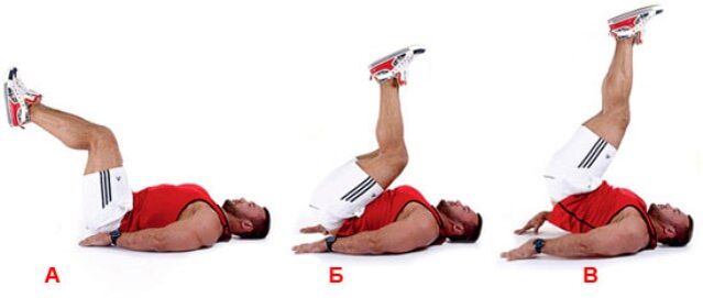 O home leva o exercicio para torcer
